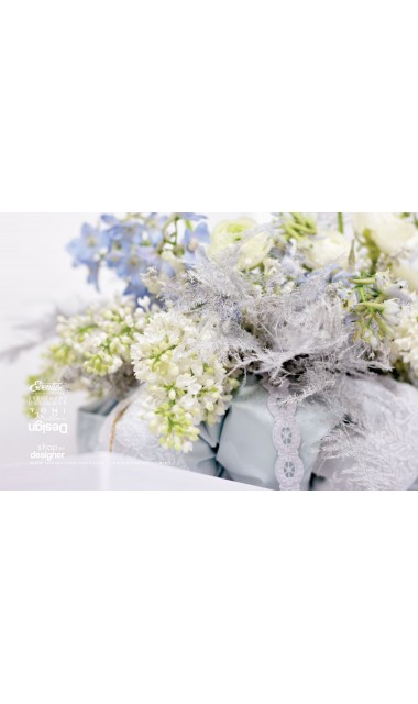Lumanare de botez baieti cu delhinium bleu si liliac alb, 65x4cm, Glow 6